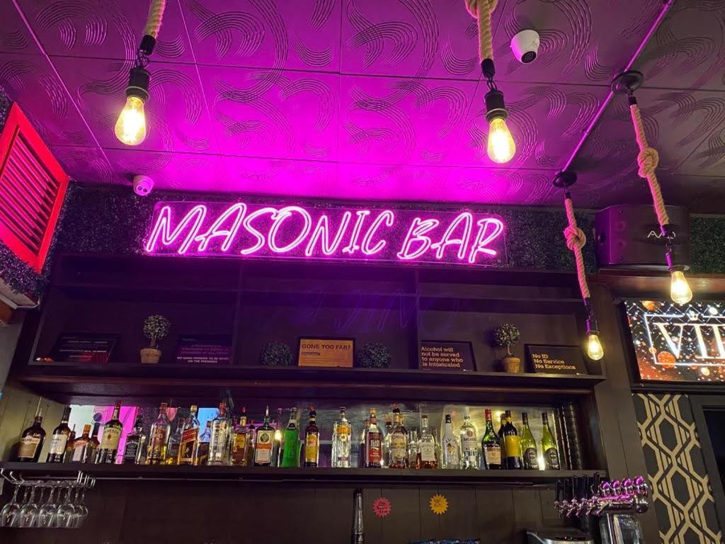 Masonic Hotel Waitara Ngoại thất bức ảnh
