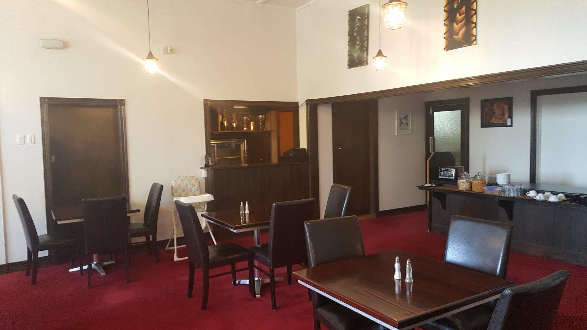 Masonic Hotel Waitara Ngoại thất bức ảnh